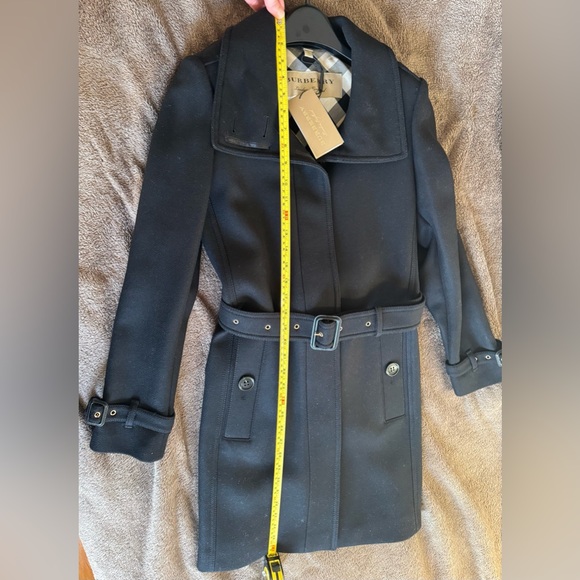 NWT Burberry Gibbsmoore funnel collar trench coat Size 4 run small. - Picture 14 of 14